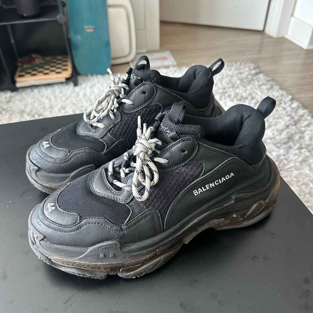 Balenciaga Triple S sz 44 (US sz 10)